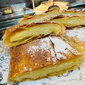 Bougatsa